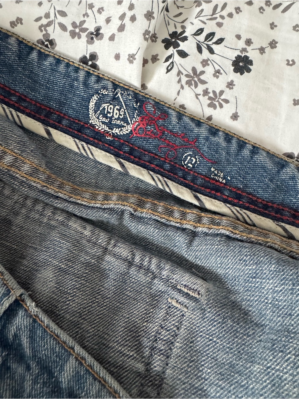 Levi's Blue Denim Skirt - Picture 3 of 3